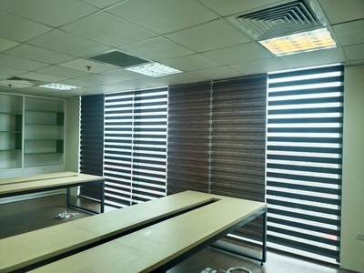 Rèm cuốn trơn văn phòng 6