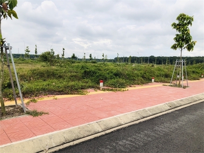 Cần tiền bán cắt lỗ lô đất thổ cư mega city ngay tthc bến cát, giá 1,3 tỷ 0