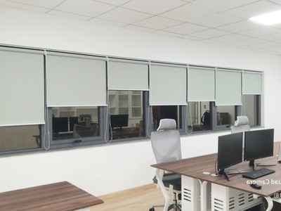 Rèm cuốn trơn văn phòng 9