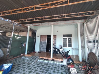 Thanh lý nhà mặt phố thị trấn phú long, huyện hàm thuận bắc, tỉnh bình thuận, 120m2 đất,  tầng trệt 4