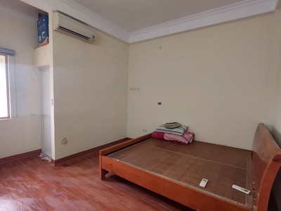 Cho thuê nhà khu dịch vụ mậu lương 3 tầng ô tô đỗ cửa. 2