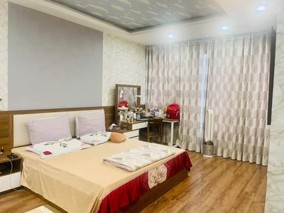 Bán nhà  phố nguyễn khánh toàn, phân lô, gara, ô tô tránh, kinh doanh đỉnh 4