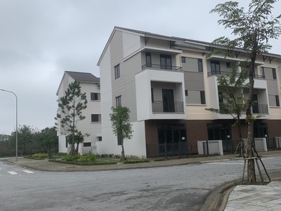 Bán căn shophouse góc 3 mặt tiền 90m2 với giá chỉ hơn 6 tỷ tại Centa VSIP 1