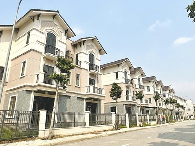 Biệt thự  gần ninh hiệp giá 7,x tỷ 1