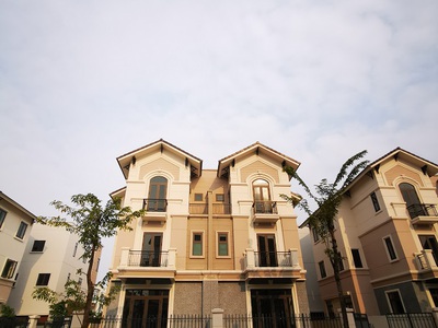 Biệt thự  gần ninh hiệp giá 7,x tỷ 0