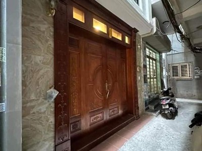 Bán nhà thịnh hào phố tôn đức thắng phường hàng bột quận đống đa dt: 33/35m x 5 tầng x mt 4m x 3 0