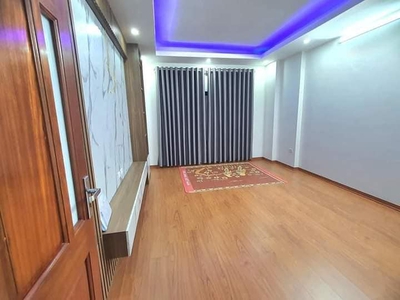 Bán nhà thịnh hào phố tôn đức thắng phường hàng bột quận đống đa dt: 33/35m x 5 tầng x mt 4m x 3 3