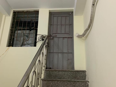 Cho thuê nhà 3 tầng 2 ngủ,2 WC ngõ 347 Nguyễn Khang, Cầu Giấy 5