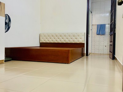 Hiếm có 102  bán nhà tt đh sư phạm hn, trần quốc hoàn, ô tô đỗ dưới, 1.75 tỷ 2