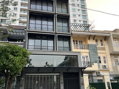 Chính chủ đang cần tiền cần bán gấp biệt thự siêu khan hiếm ngay bàu cát 9x21m 4lầu chỉ 23 tỷ 0