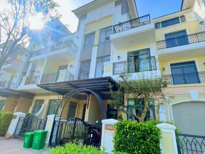 Bán nhà verosa park quận 9 0