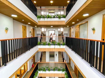 Bán tòa căn hộ và khách sạn mt lý nhật quang. quận sơn trà. 6 tầng thang máy. có hồ bơi 0