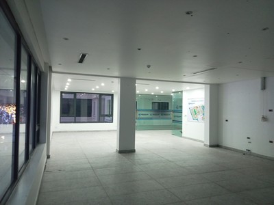 Cho thuê mặt bằng tầng 2  200m2 tại Vinhomes Marina, giá 35tr 1
