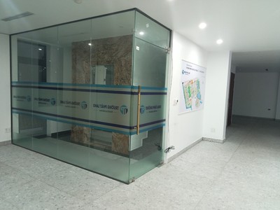 Cho thuê mặt bằng tầng 2  200m2 tại Vinhomes Marina, giá 35tr 3