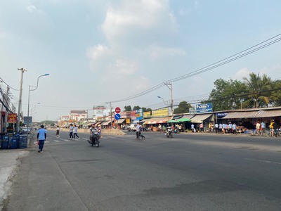 Đất mặt tiền gần ngã tư Hoà Lợi, Bến Cát, Bình Dương, Đúng 1 Tỷ 696 1