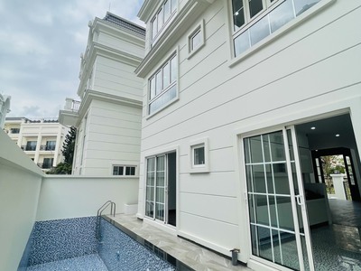 Cho thuê biệt thự hồ bơi 200 nguyễn văn hưởng-thảo điền 276m2,hầm 4 tầng 150 triệu 3