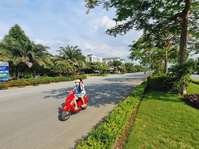 Gia đình cần bán nhanh căn shophouse trục chính đường 56m khu đô thị centa city từ sơn 1