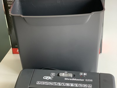 Máy hủy giấy GBC ShredMaster S206 2