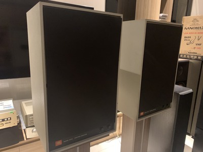 Loa karaoke nghe nhạc JBL monitor control 4113 Cực sang giá tốt 4