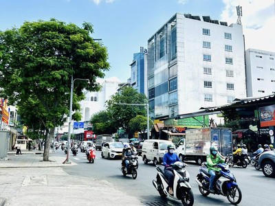 Hẻm 10m xe tải tránh hoàng văn thụ - 4 tầng btct 203m sd - chính chủ hơn 20 năm bán đi định cư mỹ - 0