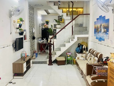 Nhà 2 tầng đẹp lung linh gò vấp - 32m2 nở hậu - xe hơi đỗ sát nhà - nhỉnh 3 tỷ 0