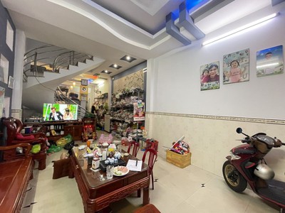 Cần bán gấp nhà sát mt lê ngã-âu cơ  4 tầng,  60m2, xe tải tới nhà, chỉ 6.3 tỷ 1