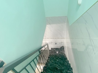 Nhà mặt tiền giá cực rẻ hàng xóm kdt vạn phuc cần bán gấp . 4