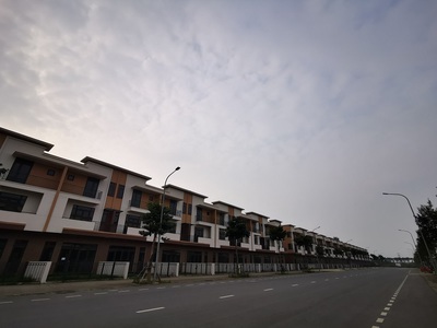 Shophouse phố đi bộ tp từ sơn đường 26m 7,x tỷ 1
