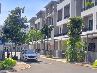 Nhà Phố The Pearl Riverside TT Bến Lức, Giá 3,3 Tỷ SHR 1