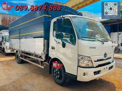 Hino XZU730 5 Tấn Thùng Mui Bạt Nhôm 5m7 1