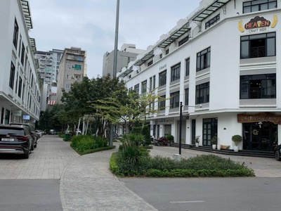Cho thuê nhà vinhomes gardenia, hàm nghi, mỹ đình. dt 152m2, 5 tầng thông sàn 1