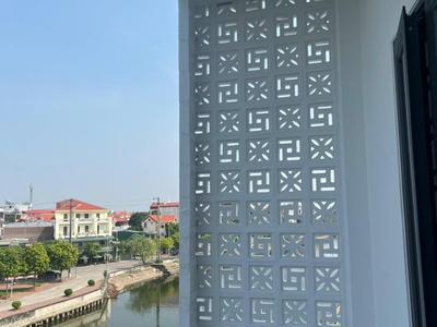 Bán nhà đẹp 3 tầng mới thiết kế hiện đại, view đẹp thuộc đường Đặng Quốc Chinh- phường Lê Thanh Nghị 8