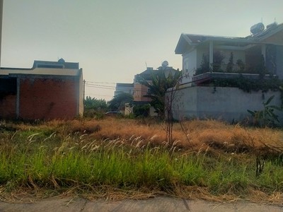 Bán lô đất thổ cư 100  view sông sài gòn bình thạnh 233m2 , giá 11tỷ2 . 2