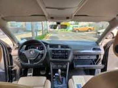 Chính chủ cần bán xe volkswagen tiguan elegance 2020  nguyễn hữu cảnh , phường 22 , quận bình thạnh 4