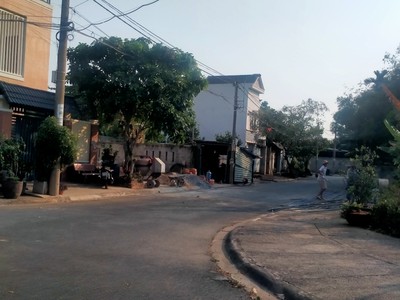 Bán lô đất thổ cư 100  view sông sài gòn bình thạnh 233m2 , giá 11tỷ2 . 3