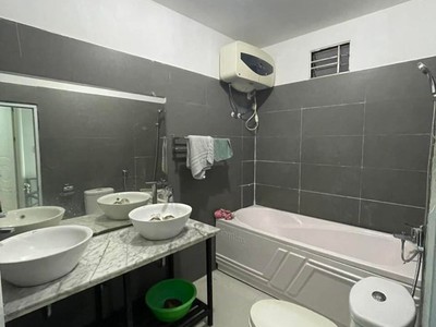 Cho thuê nhà  trong ngõ đường Nguyễn Hữu Tuệ 8