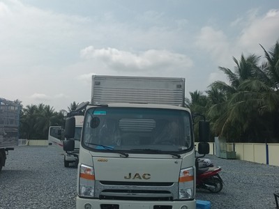 Xe tải JAC N650S Plus 6.4 Tấn Thùng kín 0