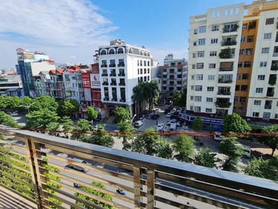 Bán biệt thự siêu đẹp mỹ đình 160m, 4 tầng, mt 18m, giá chào 42 tỷ- lô góc - 2 ô tô tải tránh. 2