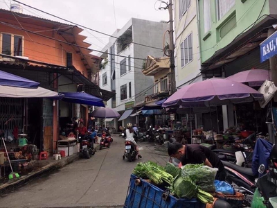 Chính chủ cần tiền bán nhanh căn nhà cấp 4 ngay cổng chợ nguyễn du kim tân lào cai 2