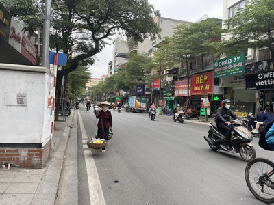 Cho thuê mặt bằng kinh doanh tại mặt phố khâm thiên 1