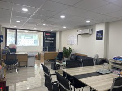 Chính chủ cần cho thuê văn phòng giẻ nhất khu vực quận 5 2