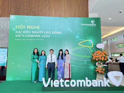 Đơn vị thi công bộ chữ thương hiệu trên Booth chụp hình 0