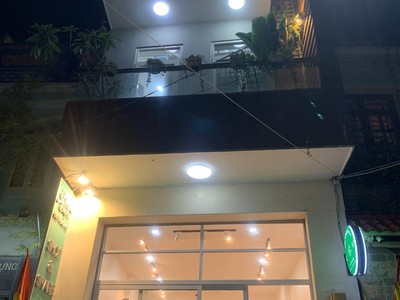 Xe gia đình còn mới đến 99% 309