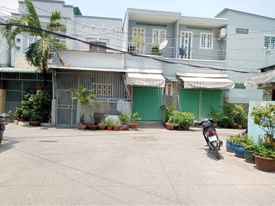 Xe gia đình còn mới đến 99% 282