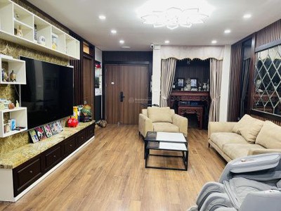 Xe gia đình còn mới đến 99% 372