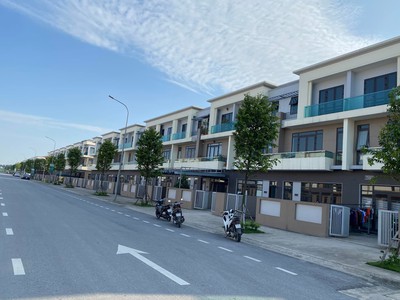 Xe gia đình còn mới đến 99% 522