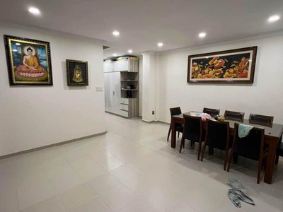 Xe gia đình còn mới đến 99% 758