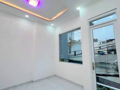 Xe gia đình còn mới đến 99% 891