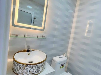 Xe gia đình còn mới đến 99% 893