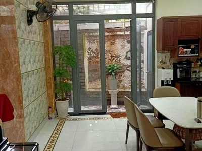 Xe gia đình còn mới đến 99% 945